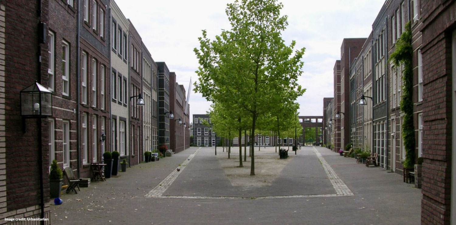 Green court inside residential castle (before)