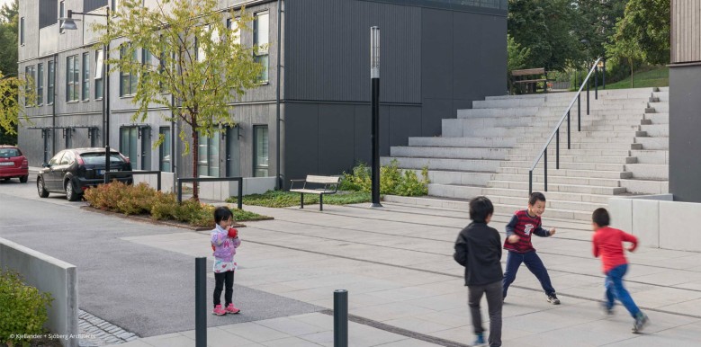 Pedestrian plaza with public terraced seating (before)