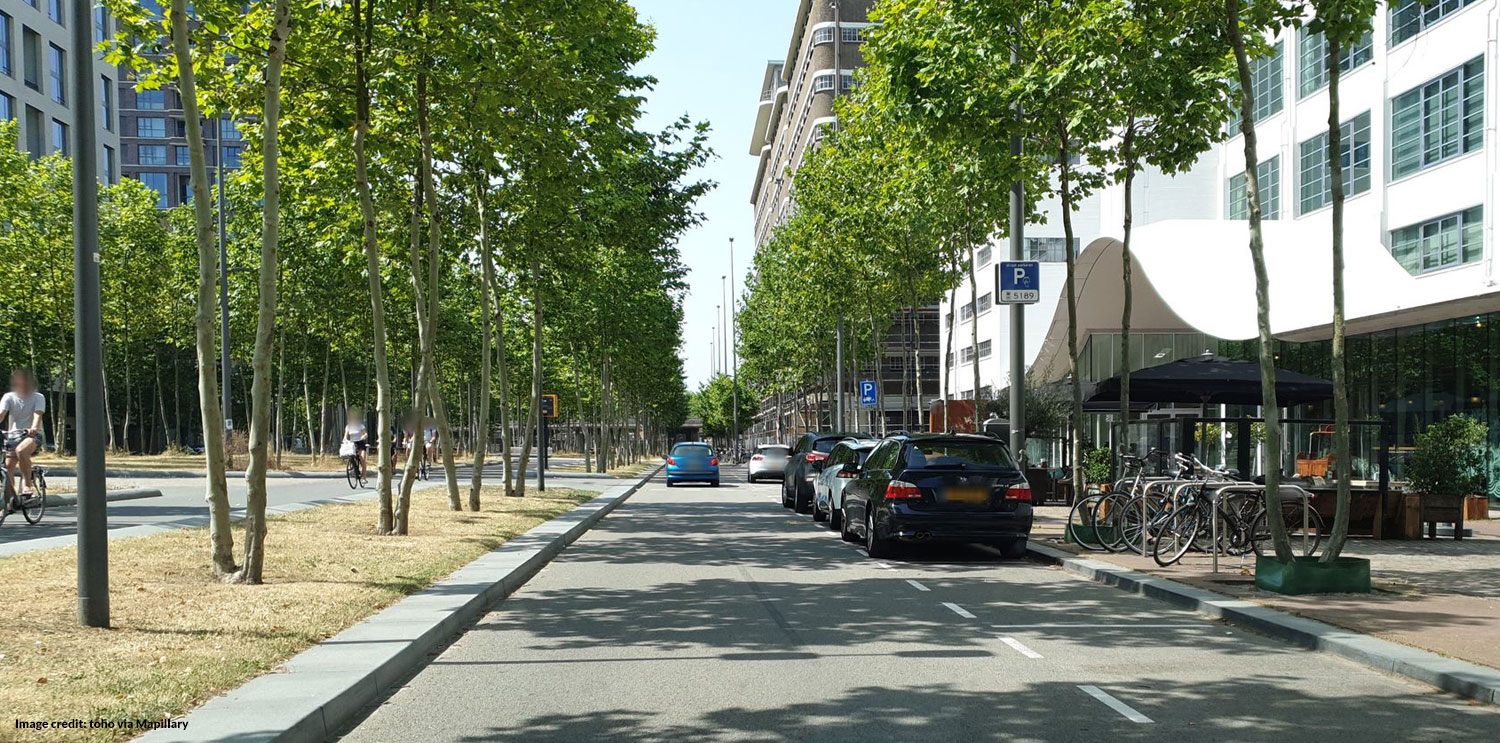 Tree-lined boulevard with a scenic cycling track (before)
